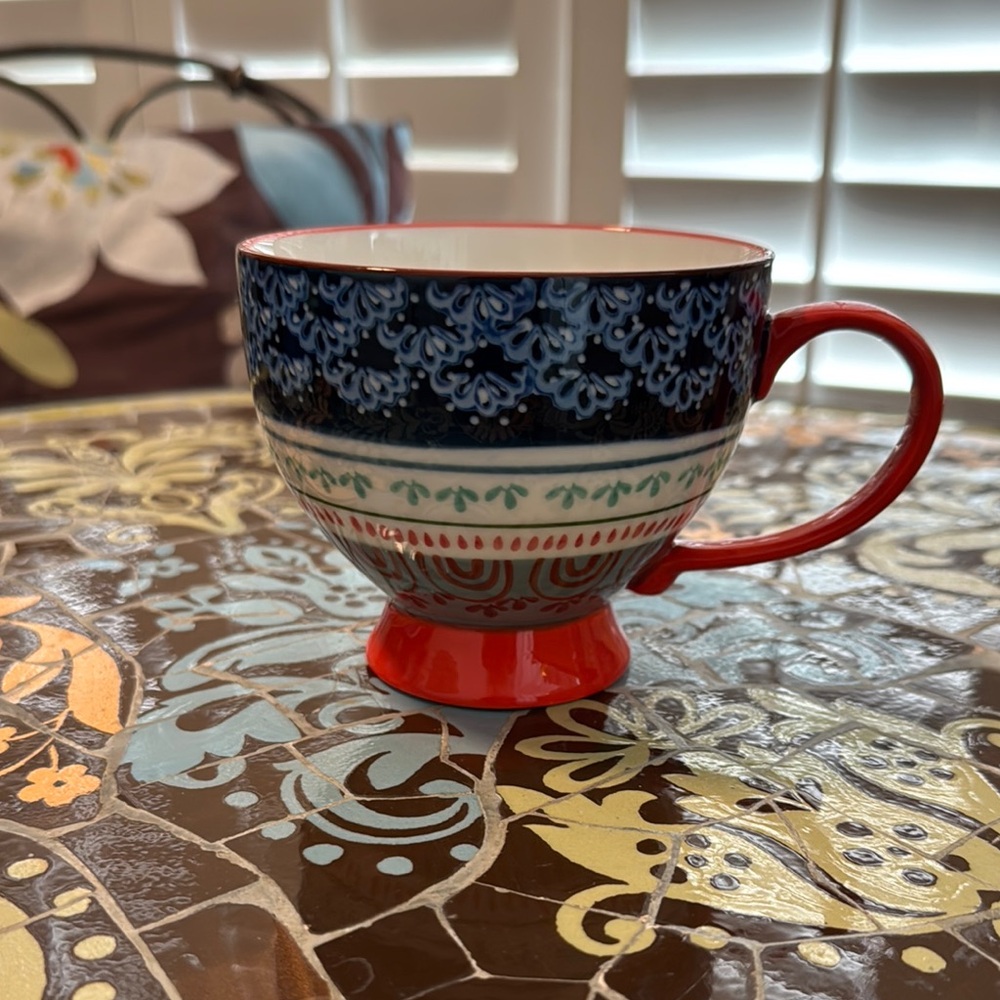 WHITE STUFF ENGLISH TEA CUP